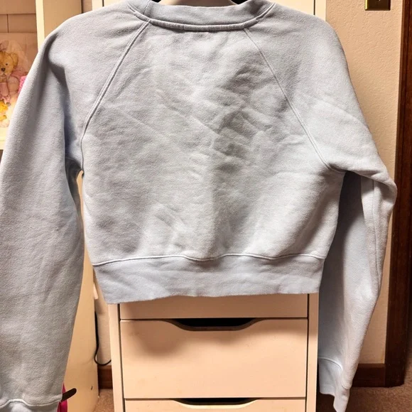 Aritzia TNA Cozy Fleece Perfect Cropped Sweatshirt - Picture 6 of 6